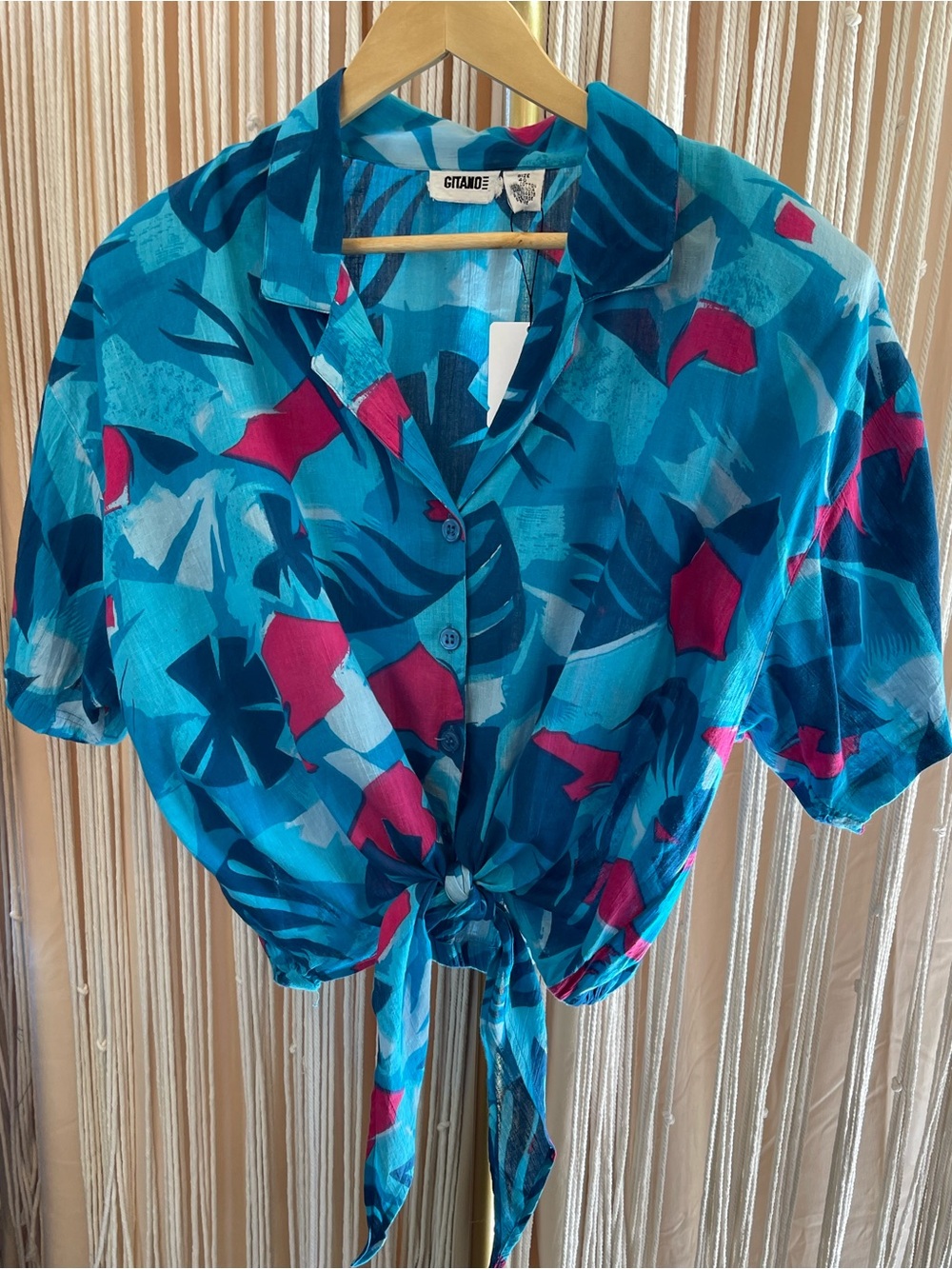 Early 90s vintage Gitano short-sleeve button-down top tie-front detail blue pink